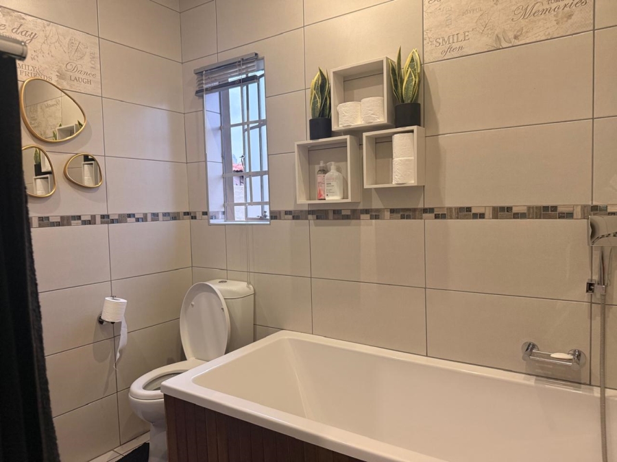 3 Bedroom Property for Sale in Waterkloof East North West